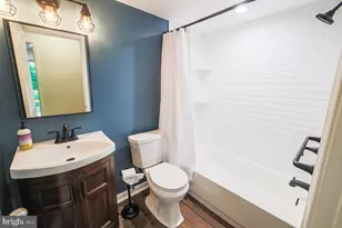 17 Juliet Ln, Baltimore, MD 21236 - Photo 15