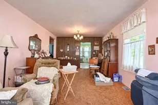 2525 Windsor Rd, Parkville, MD 21234 - Photo 9