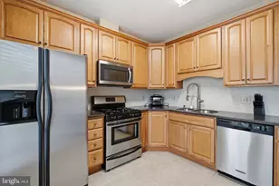5204 Stone Shop Cir, Owings Mills, MD 21117 - Photo 9