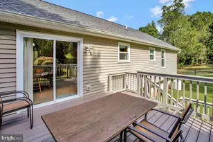 70 S View Dr, Huntingtown, MD 20639 - Photo 5