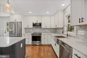 206 Point Ln, Solomons, MD 20688 - Photo 9