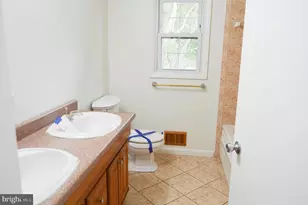 8814 Lafayette Dr, Owings, MD 20736 - Photo 11