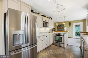 300 Owings Hill Ct, Owings, MD 20736 - Photo 9