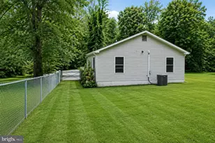724 Spruce Dr, Lusby, MD 20657 - Photo 17