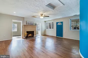 12924 Pine Ln, Lusby, MD 20657 - Photo 5