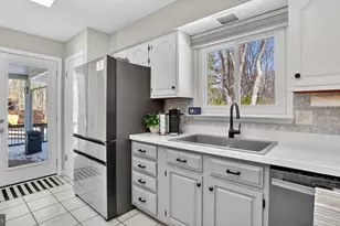 7109 Persimmon Ln, Owings, MD 20736 - Photo 13