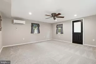 941 Pat Ln, Huntingtown, MD 20639 - Photo 9