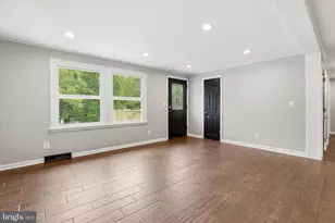 941 Pat Ln, Huntingtown, MD 20639 - Photo 5