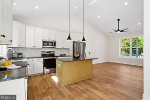 1362 Solomons Island Rd, Huntingtown, MD 20639 - Photo 13