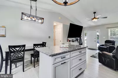 615 Flint Court, Lusby, MD 20657 - Photo 5