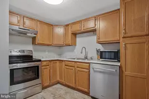 406 Laurel Dr, Lusby, MD 20657 - Photo 9