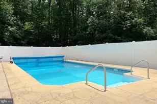 290 Chapel Hills Dr, Prince Frederick, MD 20678 - Photo 7