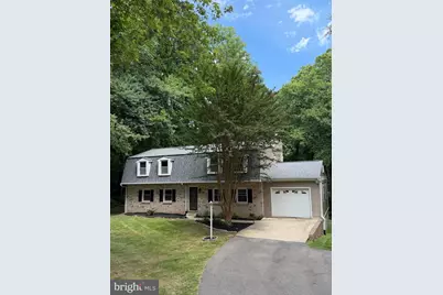8827 Lafayette Drive, Owings, MD 20736 - Photo 3