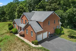 215 Hoile Ln, Huntingtown, MD 20639 - Photo 3