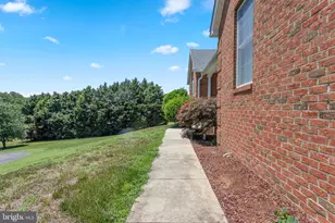 215 Hoile Ln, Huntingtown, MD 20639 - Photo 7