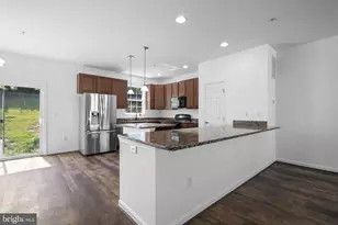 3660 Bedford Dr, North Beach, MD 20714 - Photo 5