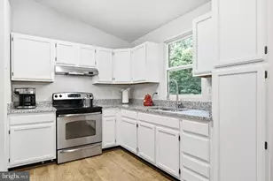 7860 Pine Blvd, Lusby, MD 20657 - Photo 9