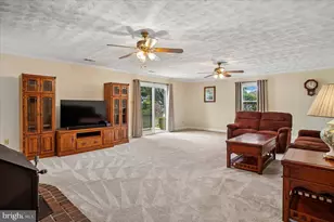 12194 Cavalier Dr, Dunkirk, MD 20754 - Photo 9