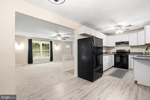410 Hawthorne Ct, Lusby, MD 20657 - Photo 11