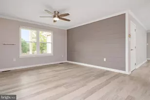 2110 Clearview Dr, Owings, MD 20736 - Photo 9