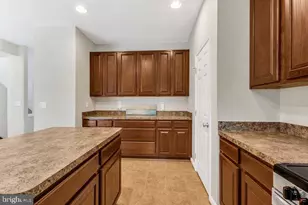 3657 Bedford Dr, North Beach, MD 20714 - Photo 9