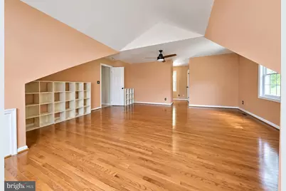 990 Caravan Trl, Owings, MD 20736 - Photo 15