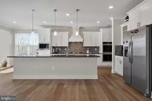 11732 Ian Fleming Ln, White Plains, MD 20695 - Photo 9