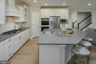 10103 Shenandoah Ln, White Plains, MD 20695 - Photo 5