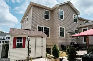 9800 Leighland Ct, Waldorf, MD 20603 - Photo 11