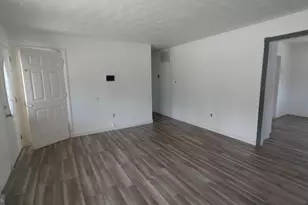 7010 Evergreen Dr, Waldorf, MD 20601 - Photo 9