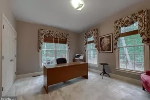 9275 Crescent Ln, La Plata, MD 20646 - Photo 13