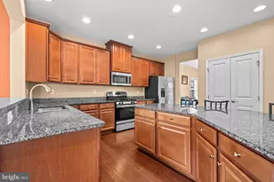 10579 Long Leaf Ln, Waldorf, MD 20603 - Photo 9