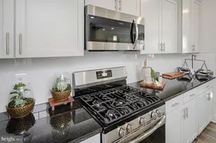 10562 Roundstone Ln, White Plains, MD 20695 - Photo 7