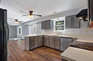 17259 Creekside Dr, Brandywine, MD 20613 - Photo 9