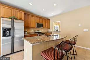 136 Hawthorne Greene Cir, La Plata, MD 20646 - Photo 5