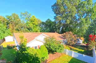 214 Washington Ave, La Plata, MD 20646 - Photo 1