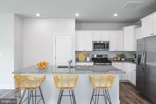 10638 Great Basin Pl, White Plains, MD 20695 - Photo 3