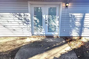 8021 Holly Ave, Waldorf, MD 20601 - Photo 19
