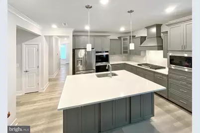 10603 Mount Rainier Pl, White Plains, MD 20695 - Photo 5