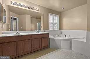 11255 Wildmeadows St, Waldorf, MD 20601 - Photo 25