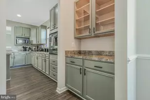 3927 Hedgemeade Ct, White Plains, MD 20695 - Photo 9