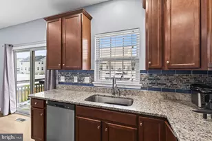 3577 Lupton Ct, White Plains, MD 20695 - Photo 7