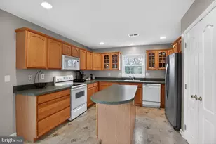 1103 Station Dr, La Plata, MD 20646 - Photo 9