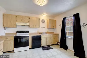2200 Holly Oak Ct, Waldorf, MD 20601 - Photo 11