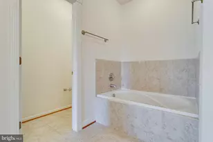 305 Centennial St, La Plata, MD 20646 - Photo 29