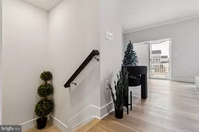 10939 Drummond Place, White Plains, MD 20695 - Photo 9