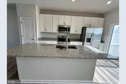 10995 Barnard Place, White Plains, MD 20695 - Photo 9