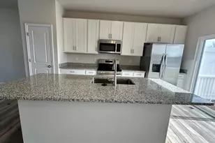 10995 Barnard Pl, White Plains, MD 20695 - Photo 9