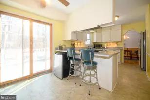 8555 Ridge Ct, Waldorf, MD 20603 - Photo 13