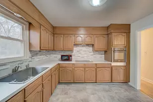 10524 Deacon Rd, White Plains, MD 20695 - Photo 11